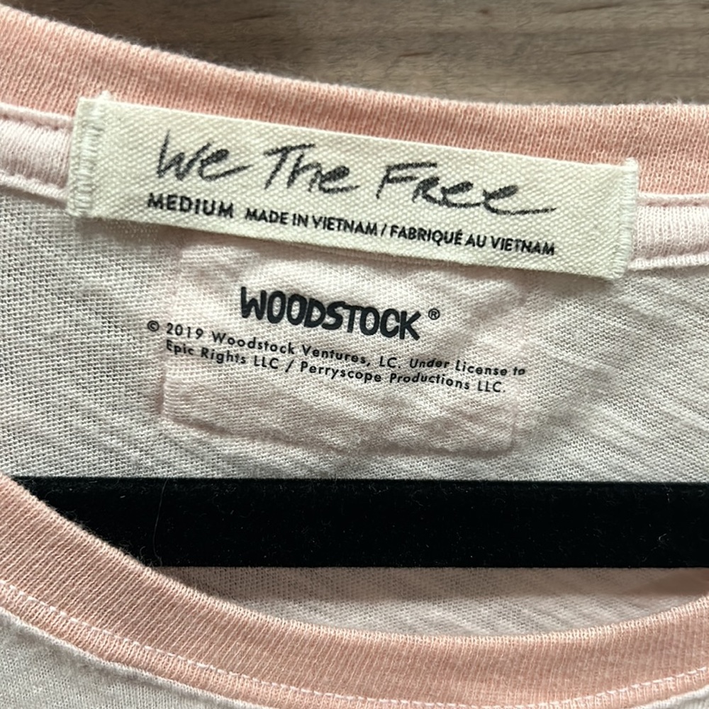 Super cute FREE PEOPLE top! - Picture 3 of 5